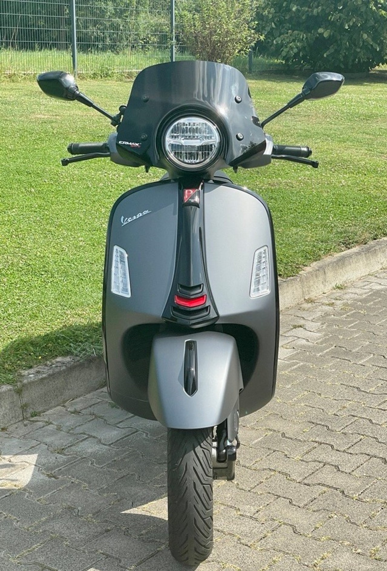 Windscherm ERMAX Piccolo H 300 mm voor Vespa GTS/GTS Super/GT L (-22), zwart