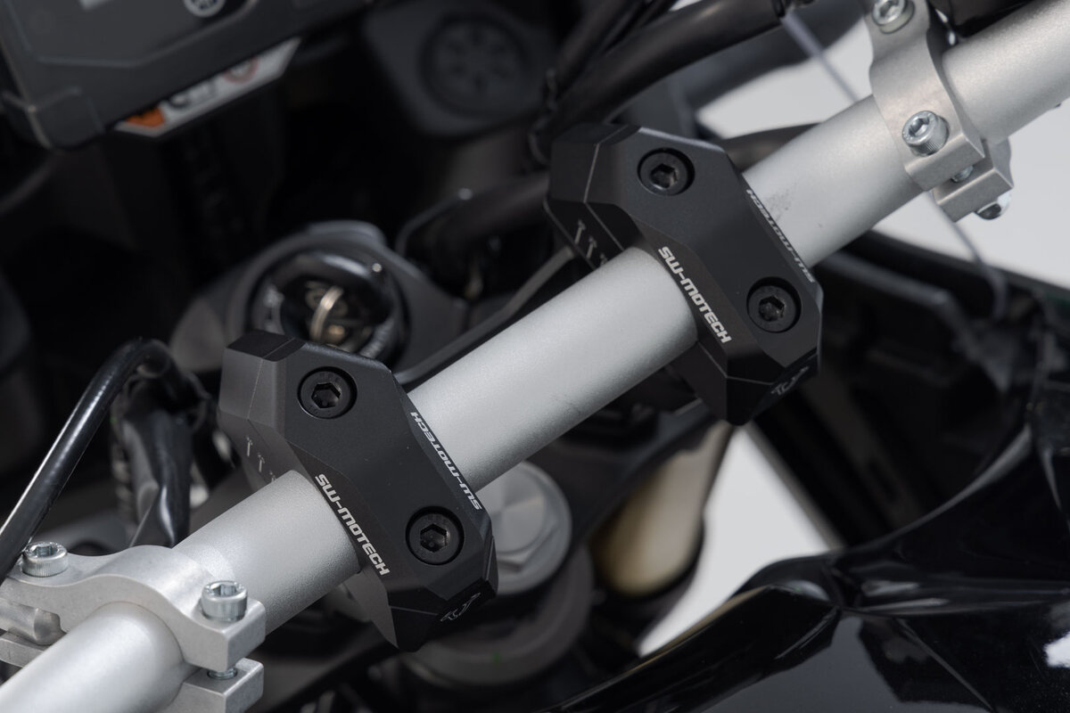 SW-Motech Variabele stuurverplaatsing, zwart voor Ø 28 mm stuur, H=28 mm voor Yamaha Ténéré 700 - SW Motech