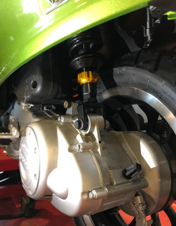 Schokdemper "Black Edition", achter voor Vespa Primavera/Sprint 50cc 2T/4T, mat zwart