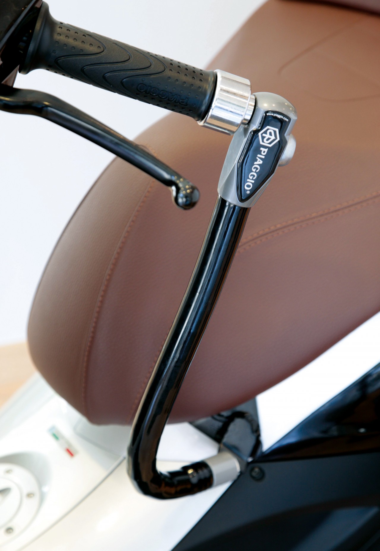 Antidiefstalinrichting (zadel - stuur) standaard voor Medley Original Piaggio