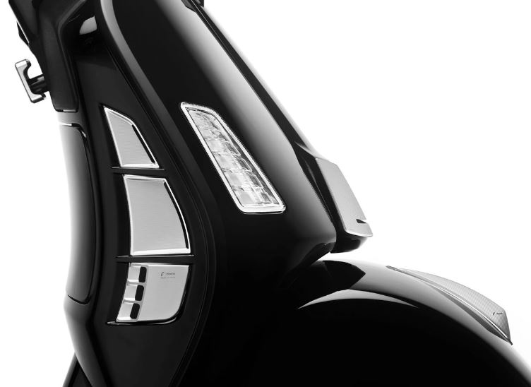 Ventilatierooster RIZOMA bagageruimte voor Vespa GTS/GTS Super/GTV 125-300cc (`23-), zilver