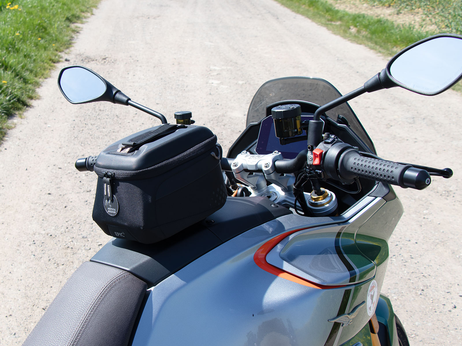 Basis tankring incl. tanktas slotunit voor Moto Guzzi V100 Mandello /S (22-)