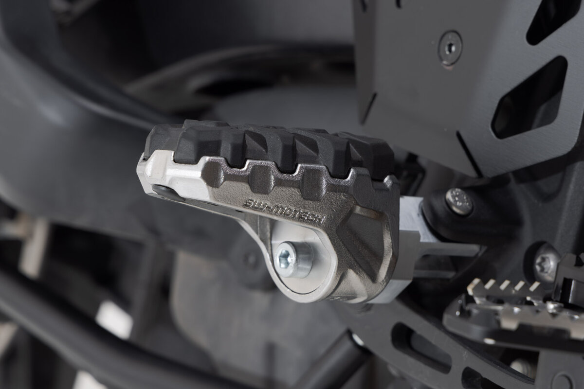 SW-Motech Verstelbare voetsteunen EVO, roestvrij staal, voor Harley Davidson Pan America - SW Motech