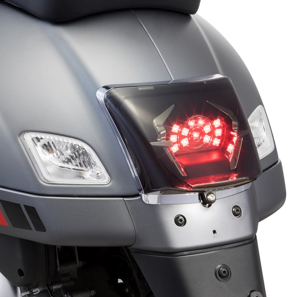 Achterlicht MK II LED voor Vespa GTS/GTS Super/GTV/GT 60 125-300cc (-'13), getint