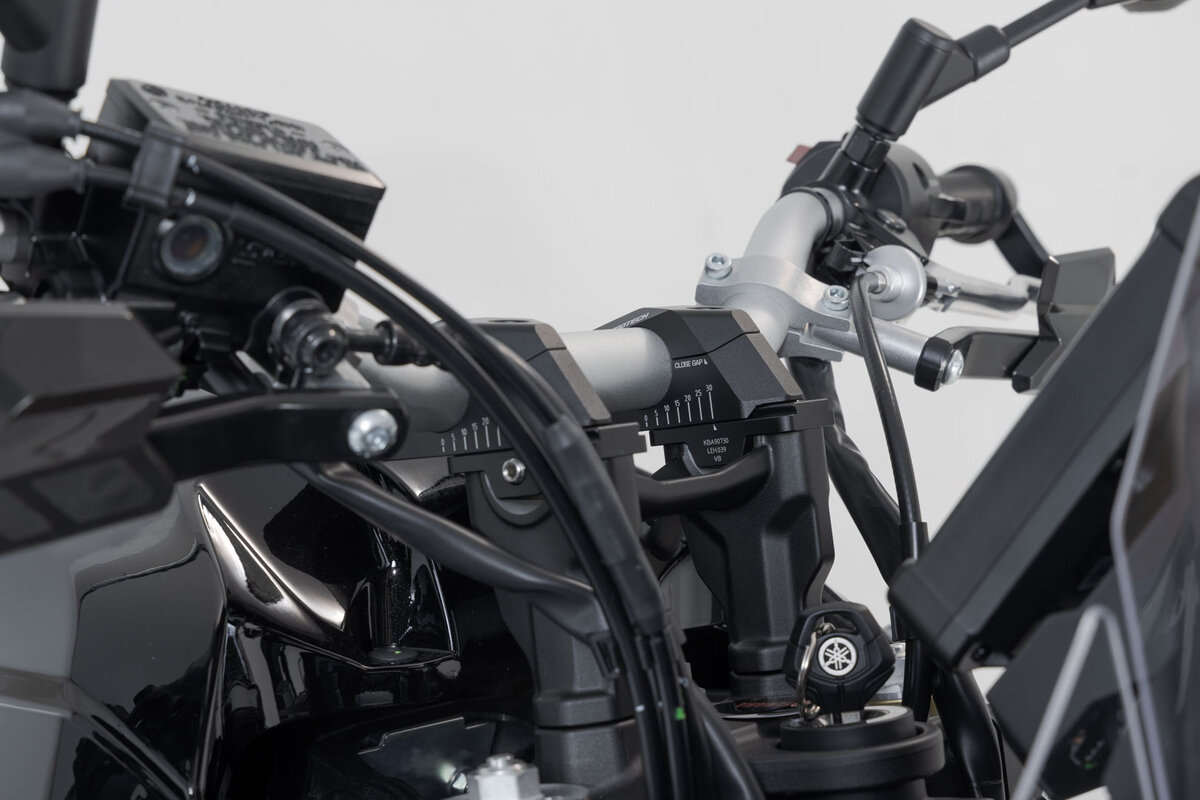 SW-Motech Variabele stuurverplaatsing, zwart voor Ø 28 mm stuur, H=28 mm voor Yamaha Ténéré 700 - SW Motech