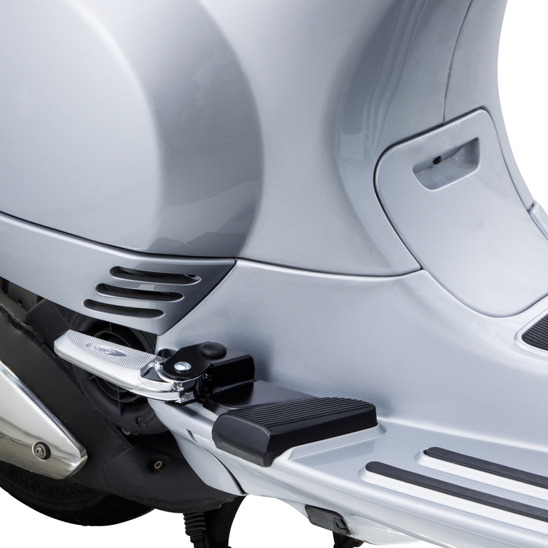 Voetsteunen rechts en links voor Vespa LX /LXV /S 50-150cc, zwart/chroom