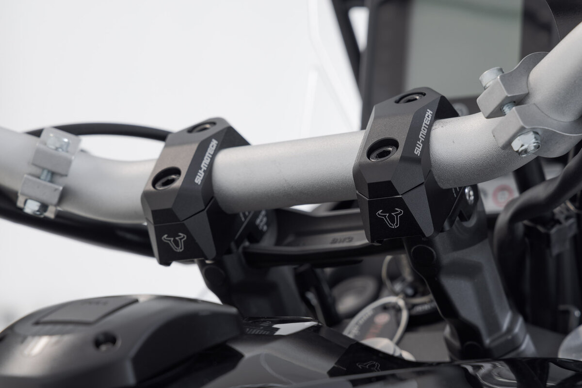 SW-Motech Variabele stuurverplaatsing, zwart voor Ø 28 mm stuur, H=28 mm voor Yamaha Ténéré 700 - SW Motech