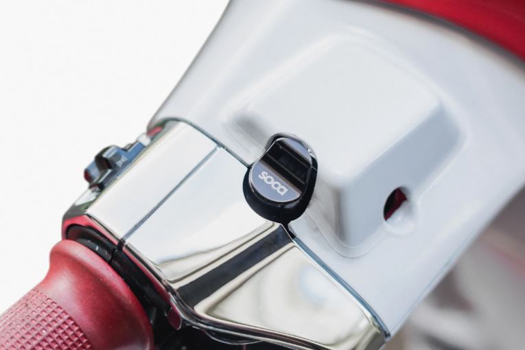 Spiegelgatdeksel links & rechts SOCA voor Vespa Primavera/Sprint/Elettrica 50-150cc, zwart