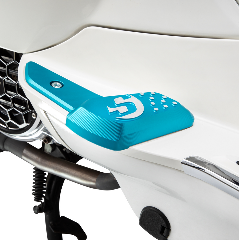 Voetsteunen rechts en links voor Vespa Primavera /Sprint 50-150ccm 2T/4T AC, blauw mat