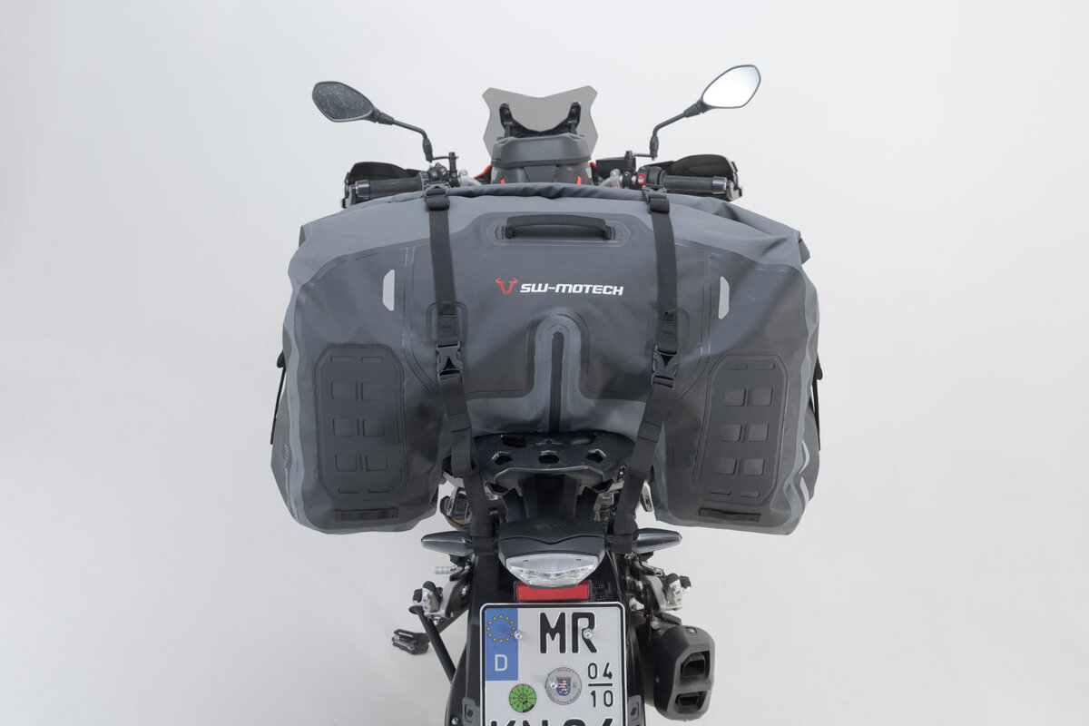 Drybag 700 achtertas voor Aprilia ETV 1200 Caponord, zwart/grijs - SW Motech