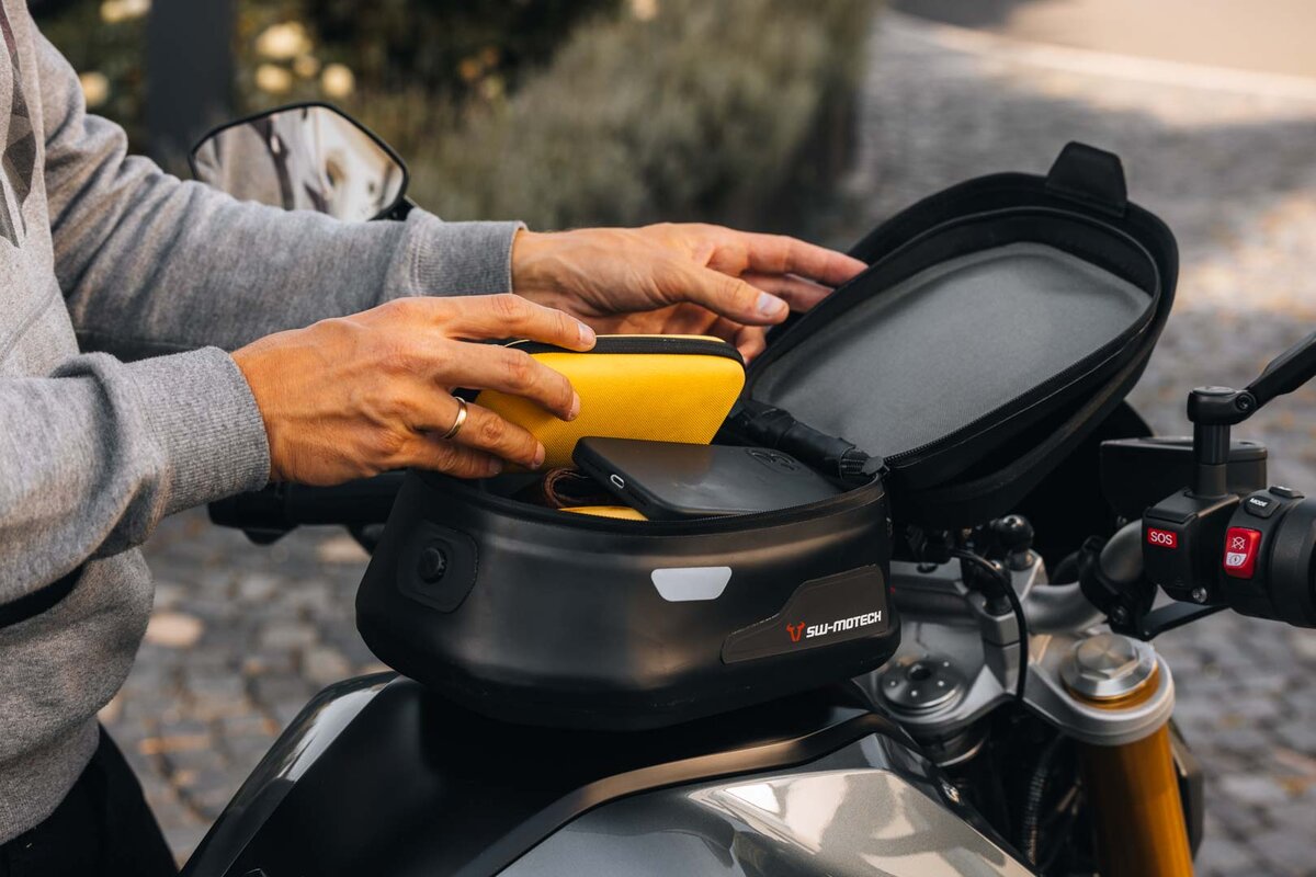SW-Motech PRO Micro WP waterdichte tanktas voor Kawasaki Z 1100 /SE (26-)