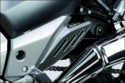 Hielbeschermer, carbon look voor Suzuki GW250 Inazuma BJ. 2013-2015