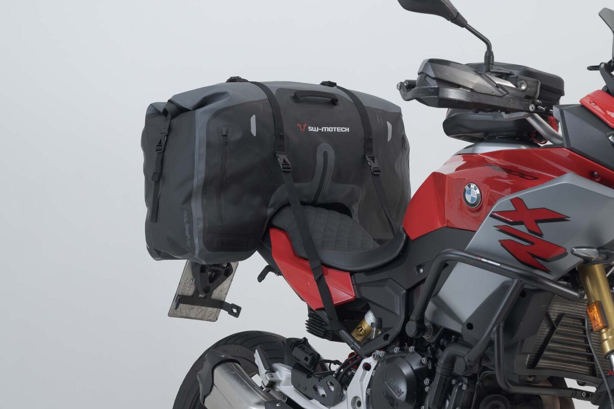 Drybag 700 achtertas voor Aprilia ETV 1200 Caponord, zwart/grijs - SW Motech