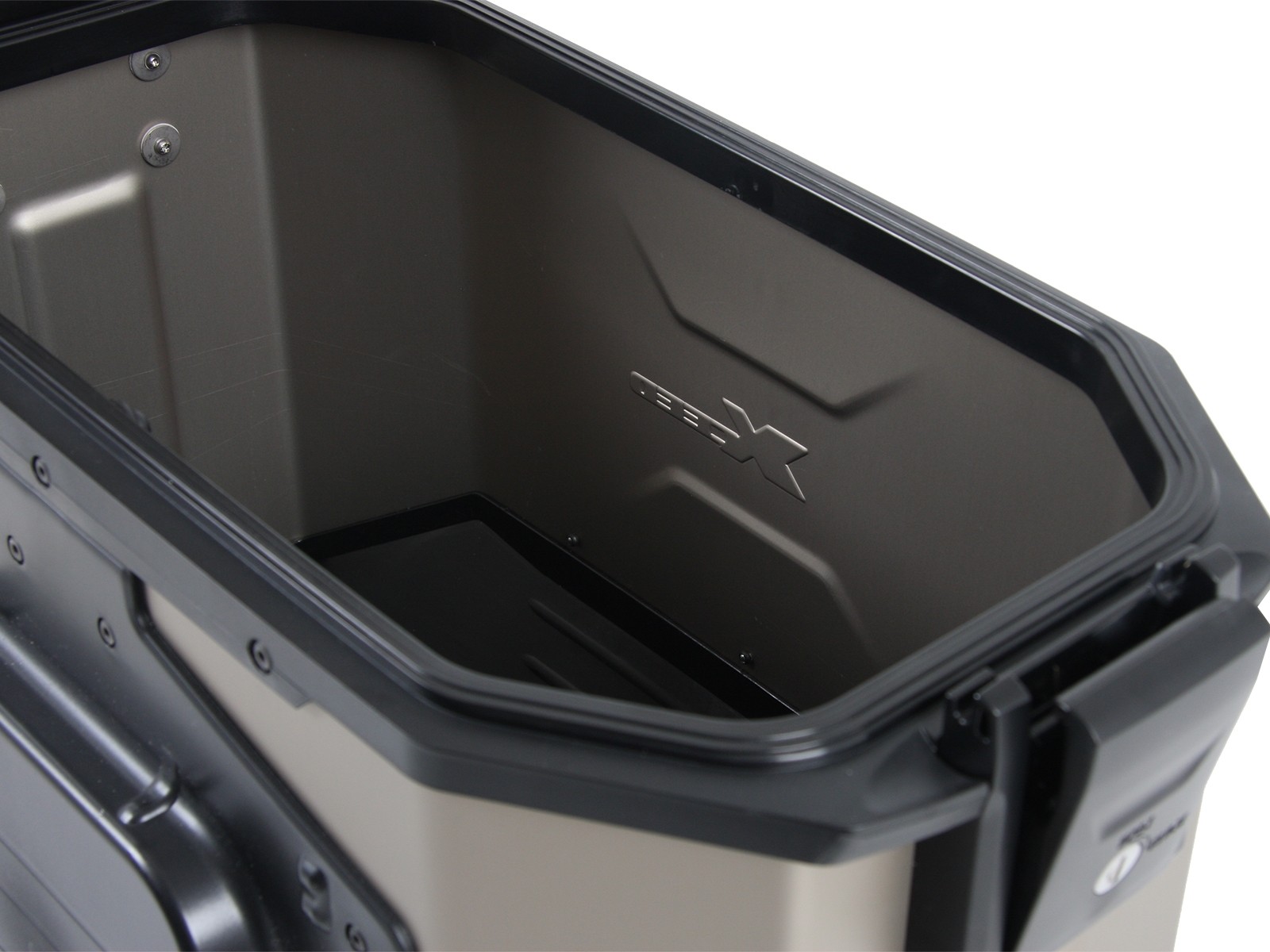 Xceed zijkoffer 38 liter titanium Hepco & Becker