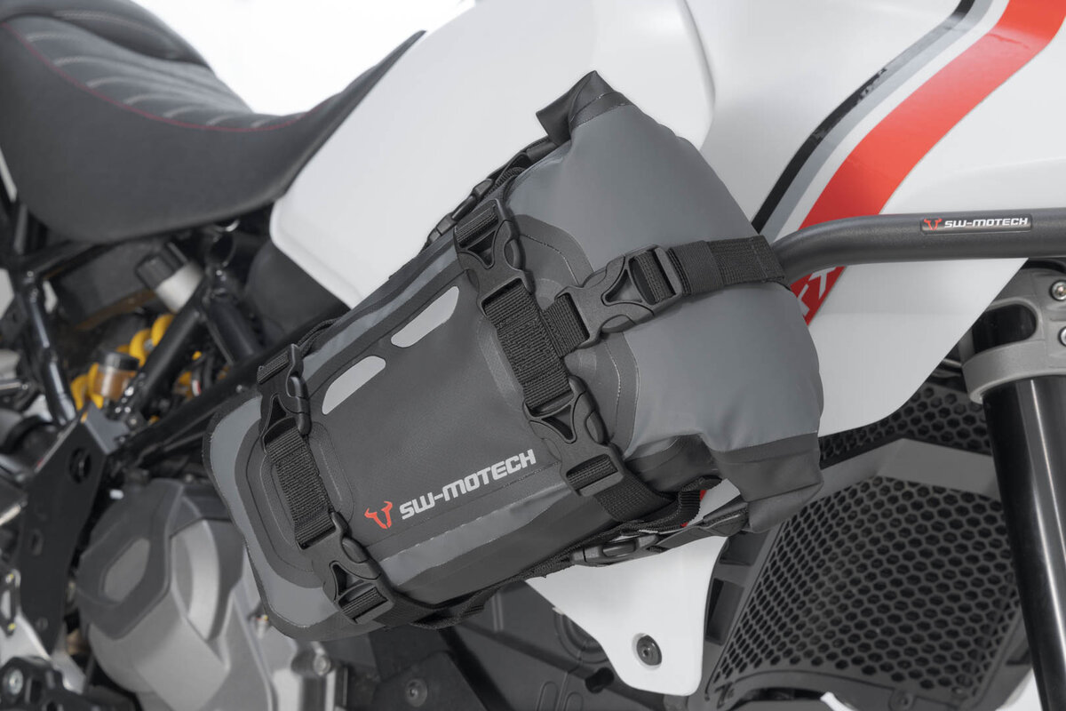Drybag 80 achtertas voor Aprilia ETV 1200 Caponord, zwart/grijs - SW Motech
