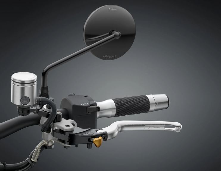 RIZOMA "ONE" spiegel links of rechts voor Vespa, zwart geanodiseerd