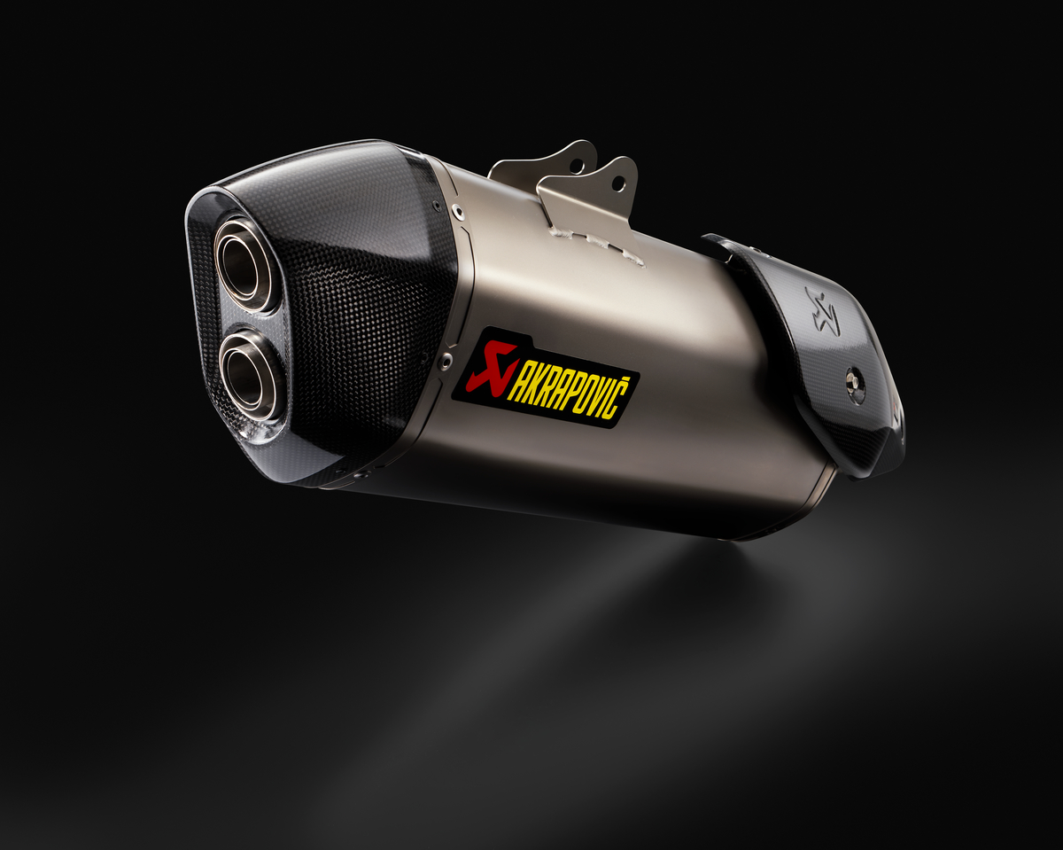 Akrapovic Slip-On LINE uitlaatsysteem voor Adventure / Super Adventure