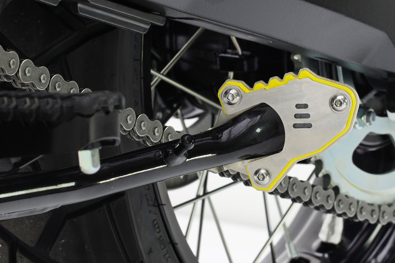 Aluminium zijstandaardplaat geel voor Suzuki V-Strom 800 DE (23-)