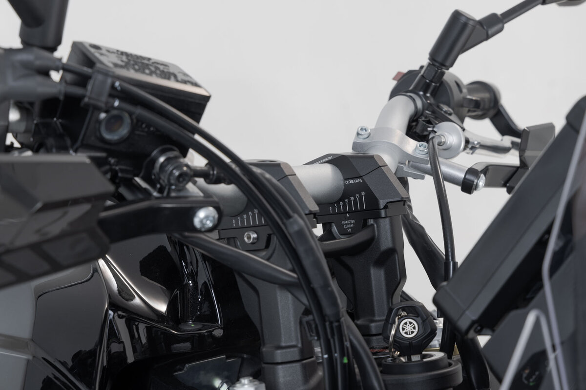 SW-Motech Variabele stuurverplaatsing, zwart voor Ø 28 mm stuur, H=28 mm voor Yamaha Ténéré 700 - SW Motech