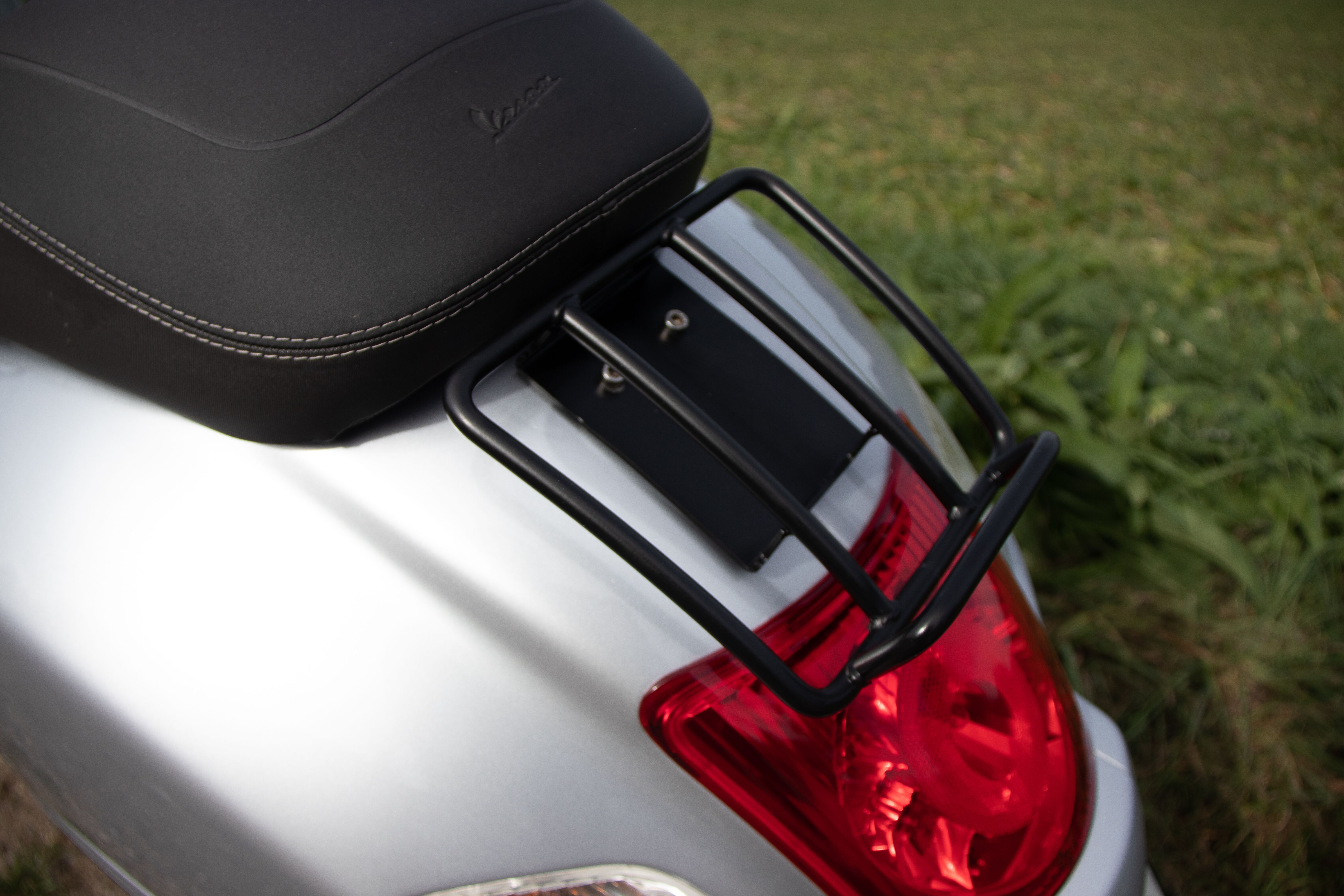 Bagagerek, klein, zwart, voor Vespa GT / GTS