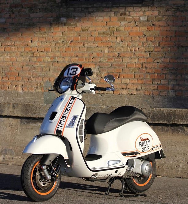 Mono slot buis beenschild, links voor Vespa GTS/GTS Super/GTV/GT 125-300cc (- '19), mat zwart