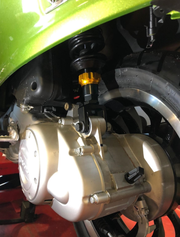 Schokdemper "Black Edition", achter voor Vespa Primavera/Sprint 50cc 2T/4T, zwart