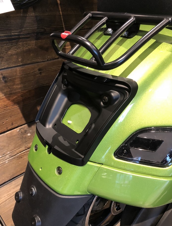Frame achterlicht conversie voor Vespa GTS/GTS Super/GTV 125-300cc ('14-'18), mat zwart