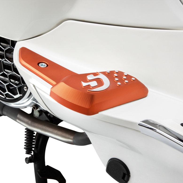 Voetsteunen rechts en links voor Vespa Primavera /Sprint 50-150ccm 2T/4T AC, mat oranje