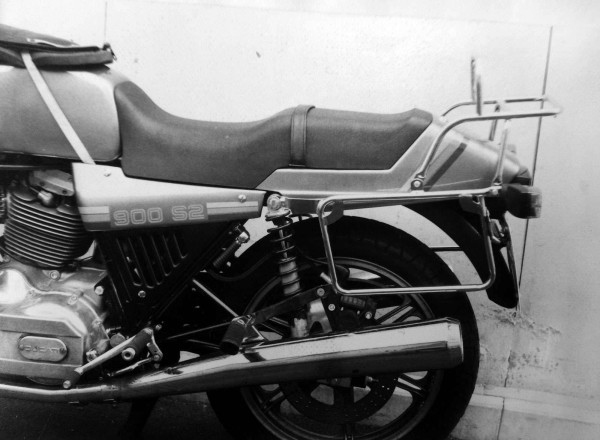 Buisvormige bagagedrager topkoffer en zijkoffer zwart voor Ducati 900 S2 (82-84)
