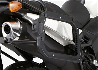 Adapterplaat voor zijkoffers "Touring" voor Suzuki V-Strom 650 BJ. 2012-2016