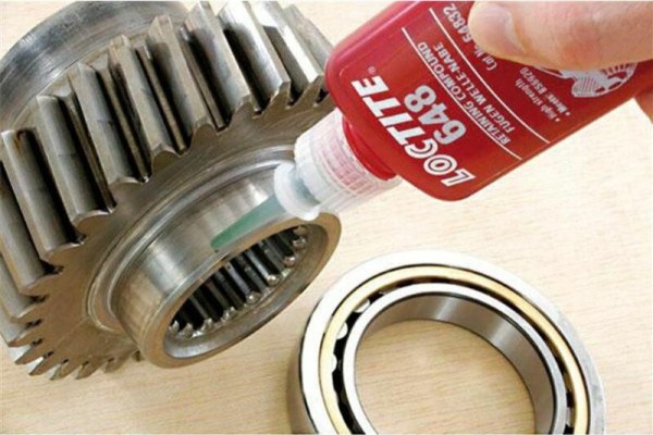 Loctite 648 Buslagerlijm - flesje van 5 ml
