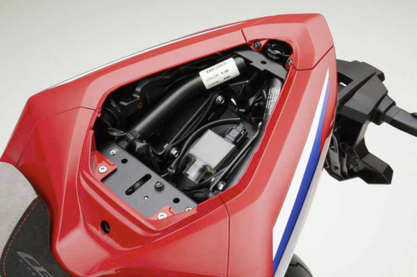 USB oplaadstekker origineel voor Honda CBR1000RR BJ 20-